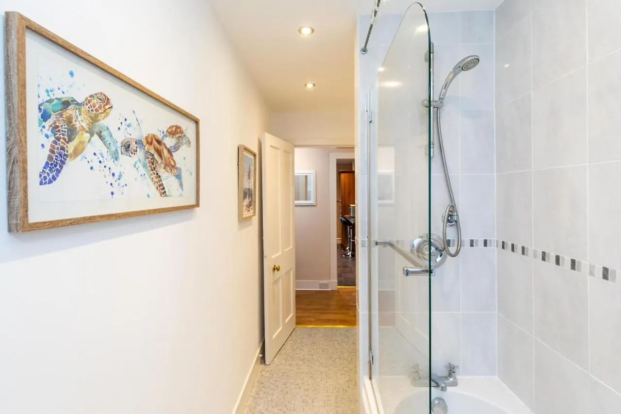 Modern Aberdeen City Apartment Free Parking 0*,  Reino Unido