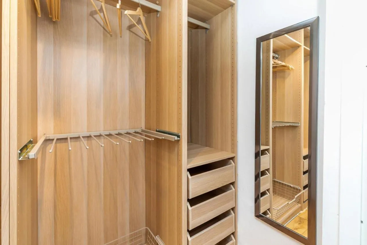 Modern Aberdeen City Apartment Free Parking